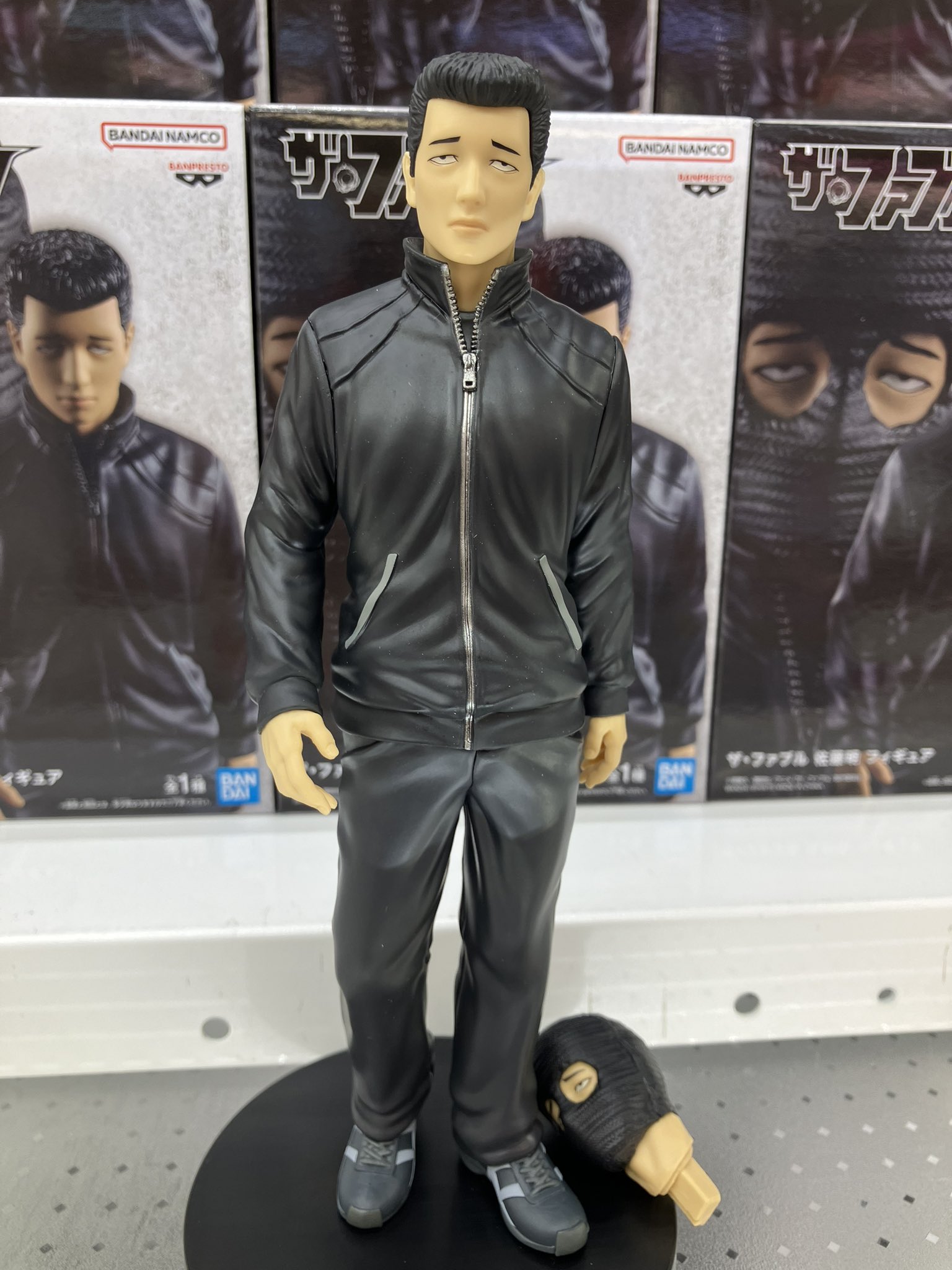 【匿名配送】ザ・ファブル フィギュア 25点セット Amazon.co.jp: ザ・ファブル 佐藤明 フィギュア : おもちゃ