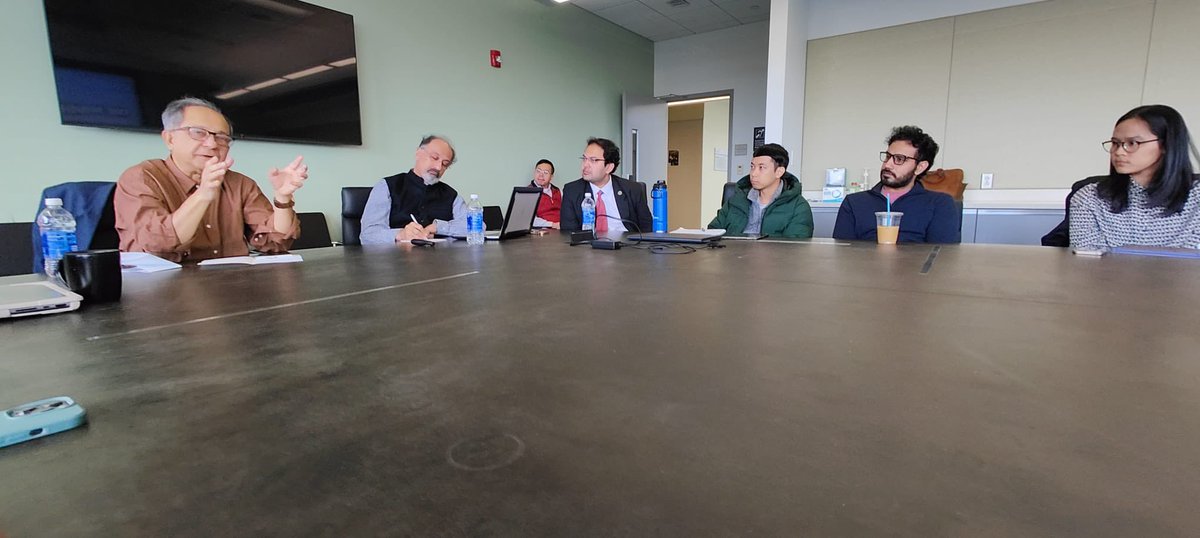 Glad to have moderated a roundtable discussion with the current Chief Economist of the @WorldBank , Dr. Indermit Gill and the former Chief Economist Dr. Kaushik Basu at the @CornellBPP . The discussion on “The Middle Income Trap” drew great interest from the student community !