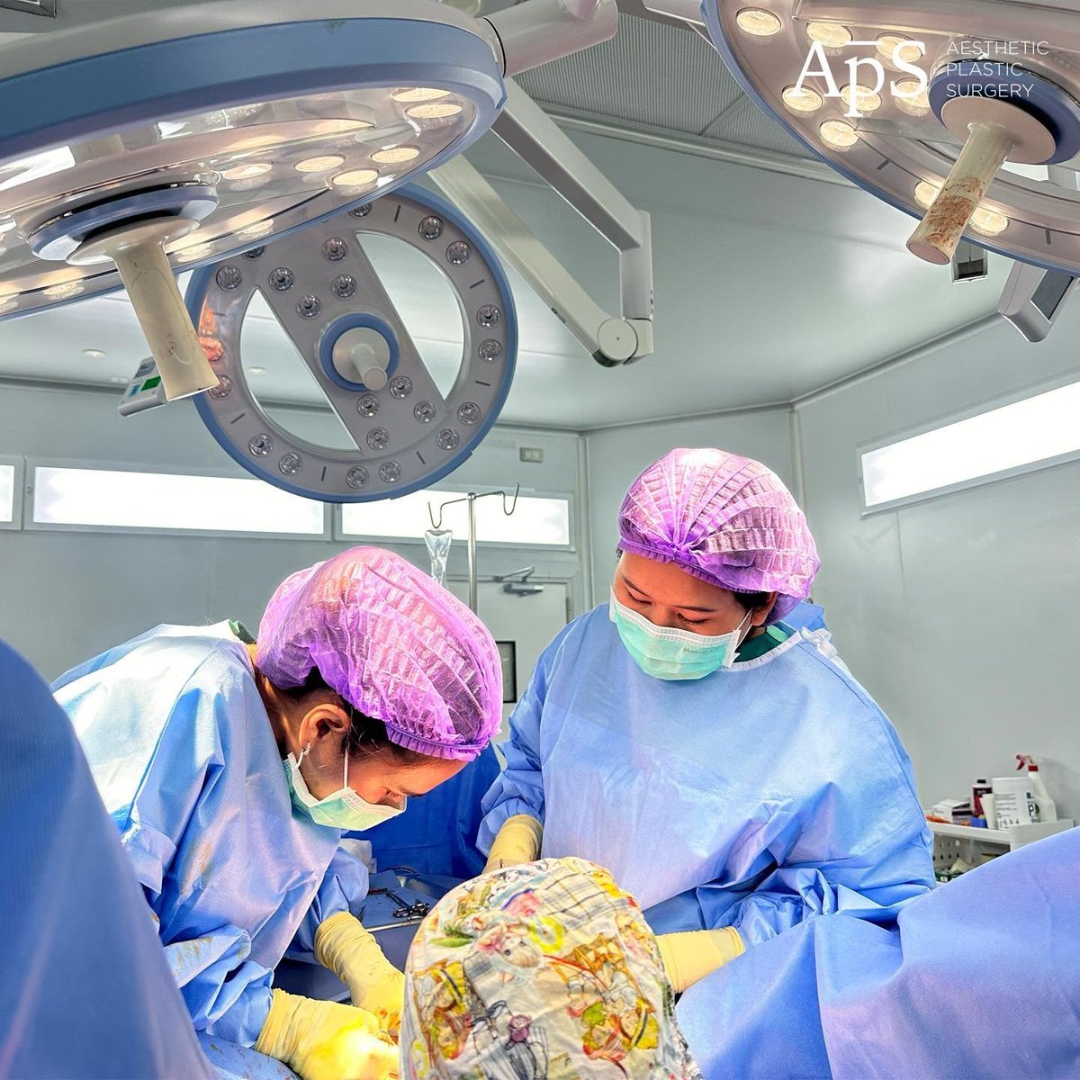 Performed gender affirmation surgery with my experienced team.

DM for more ☺️

#SRS #MTF #plasticsurgery #sexchange #sexchangesurgery #maletofemalesurgery #transgendersurgery #性転換手術 #성전환수술 #스르스 #LGBTQ #ศัลยกรรมแปลงเพศ #แปลงเพศ #M2F #transsurgery