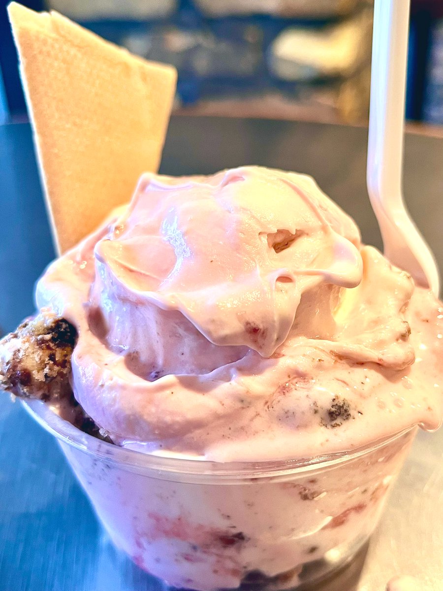 When raspberry meets tiramisu, it’s razzamisu! 

#KOPPS #KoppsFrozenCustard #KoppsCustard #flavoroftheday 
#mke #milwaukee #welcometoglendale #frozencustard #milwaukeerestaurants  #mkefood #milwaukeefood #milwaukeefoodscene #milwaukeeeats #milwaukeefoodgoals 
@koppscustard