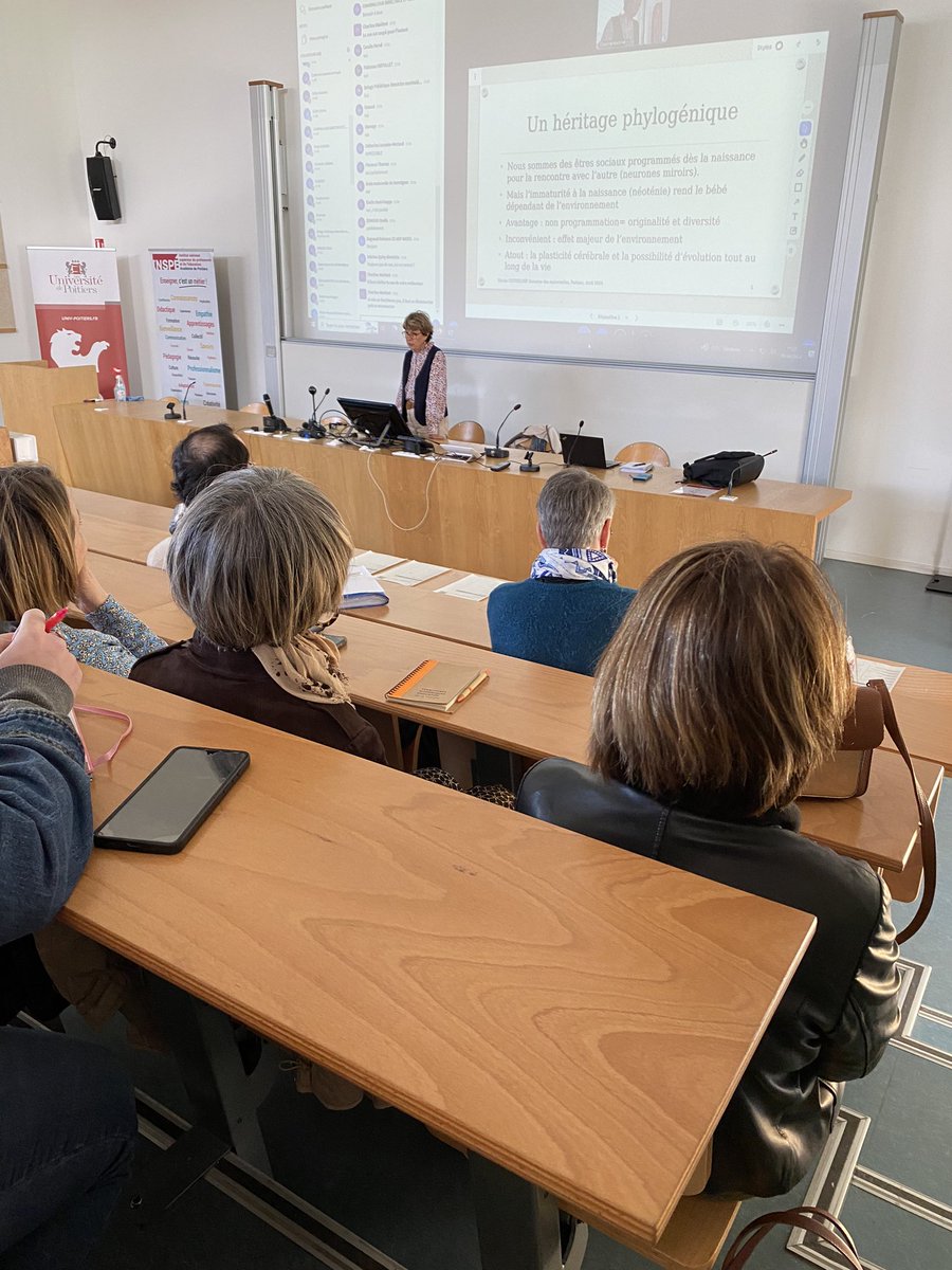 Semaine de la #maternelle Conférence du docteur Catheline sur la construction de la relation à l’autre chez l’enfant. PE, formateurs, IEN, RASED, étudiants, spécialistes petite enfance réunis à l’<a href="/INSPEacPoitiers/">INSPE de l’Académie de Poitiers</a> et à distance pour toute l’académie
 <a href="/DSDEN86/">DSDEN de la VIENNE</a> <a href="/PoitiersNord86/">Poitiers nord</a>