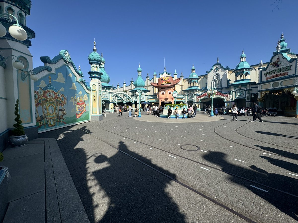 joejoemagic's tweet photo. 今日のディズニーシー

完全に閑散期突入しましたね

写真は14:40現在の物 https://t.co/3pXjPYzMie