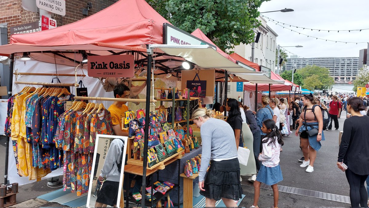 The bustling weekend markets at The Rocks in #Sydney #NewSouthWales #Australia #TravelOz #Travel