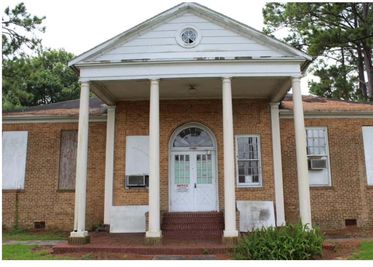 HISTORY IN THE MAKING: Tonight, the Terrebonne Parish School Board approved the sale of the historic Daigleville School to the United Houma Nation! Thank you to the UHN Tribal Council and staff for working hard to make this happen!