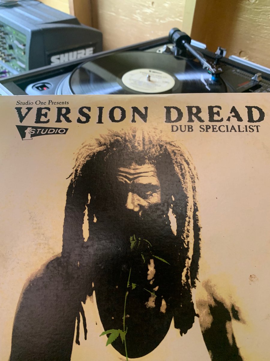 kamaainagold's tweet photo. Dusting off the vinyl
Tapped to DJ at the Jungle Cup this year for sponsorship - Auurite!
#sheenofhawaii #Heartical #Tunes https://t.co/rIVVnI7qeB