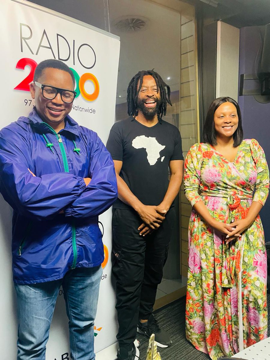 It's a brand new morning... Let's get into it together #NoNameBreakfastShow is on your radio exclusive to@Radio2000_ZA 6-9am... Let's keep it moving!

@LeloMzaca @nathi_ndamase @djsbu