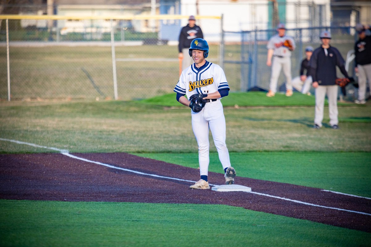 BVUAthletics's tweet photo. ⚾️🔥 RECORD BREAKER! Jordan Mathewson sets the @BVU_Baseball record for career hits at 224! His fourth-inning single brought home the run that put BVU on top of Wartburg en route to a 7-2 victory.

CONGRATULATIONS JORDAN! #BeaverNation #d3baseball #rollriversBSB #BeaversBuild https://t.co/m47RIiSIde