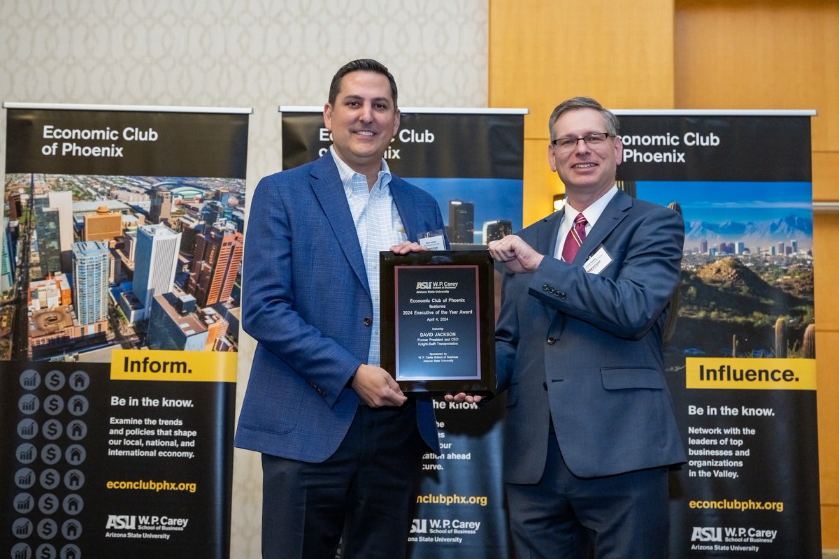 Honoring homegrown leadership: David Jackson's (BS Global Business/Financial Management '00) journey from ASU West Valley campus graduate to steering Knight-Swift Transportation bit.ly/4cTXy7N via @asunews @asuwestcampus #EconClubPhx #ExecutiveOfTheYear