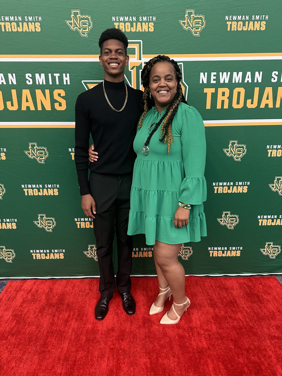 Toshia Blue (@coach_blue20) on Twitter photo Had a great time celebrating <a href="/Calvinblue711/">Calvin Blue</a> and the other <a href="/SmithBoysHoops/">SmithBoysHoops</a> at their basketball banquet tonight. So proud of this young man! Had a great time celebrating <a href="/Calvinblue711/">Calvin Blue</a> and the other <a href="/SmithBoysHoops/">SmithBoysHoops</a> at their basketball banquet tonight. So proud of this young man!