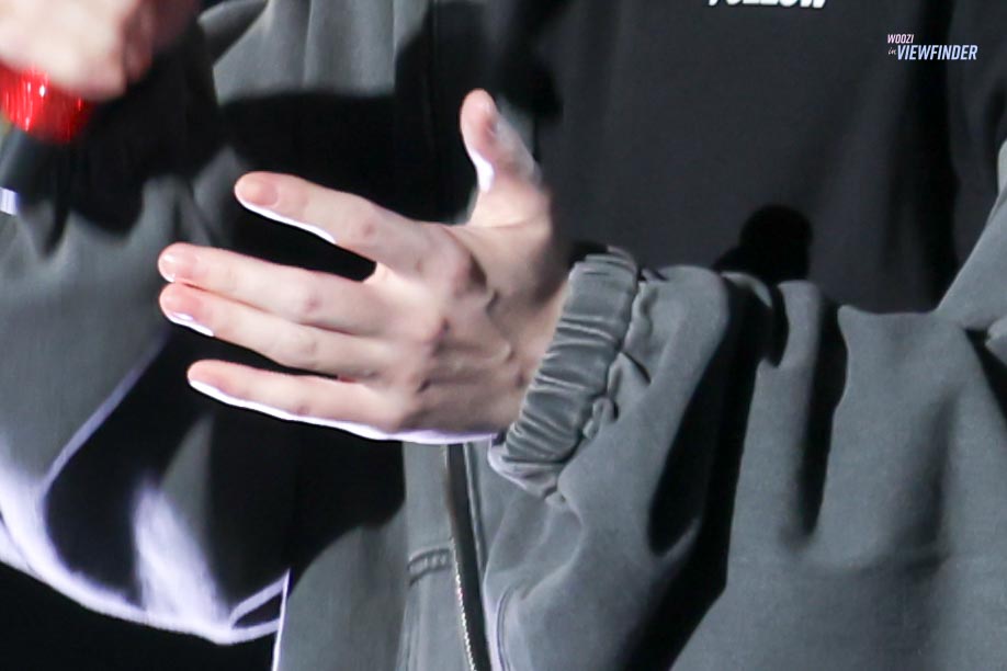 240330 Follow Again to Incheon

아름답다는 말로밖에 표현할 수 없는 손
섬섬옥수 그 자체

#세븐틴 #SEVENTEEN
#우지 #이지훈 #WOOZI
