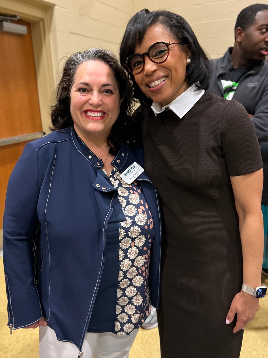 So wonderful to meet U.S. Senatorial candidate
<a href="/AlsobrooksForMD/">Angela Alsobrooks</a> in person. Such an inspiring politician and public speaker.