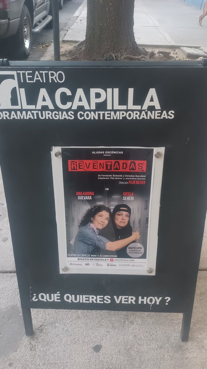 Gracias @venalteatroMX por la oportunidad de disfrutar #Reventadas en el bello @LaCapillaTeatro Felicitaciones @PilarBoliverJ @AnaKarinaGE @gisosehedi y la gran producción de @aladasescenicas Sigan contando historias 🇲🇽🎭❣️