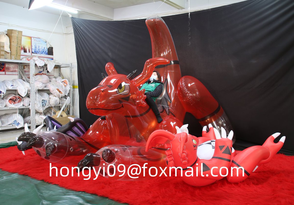 Great for riding on😍
#guilmon #inflatable #inflation #squeaky #bouncy #inflatabledragon #hongyi #custom