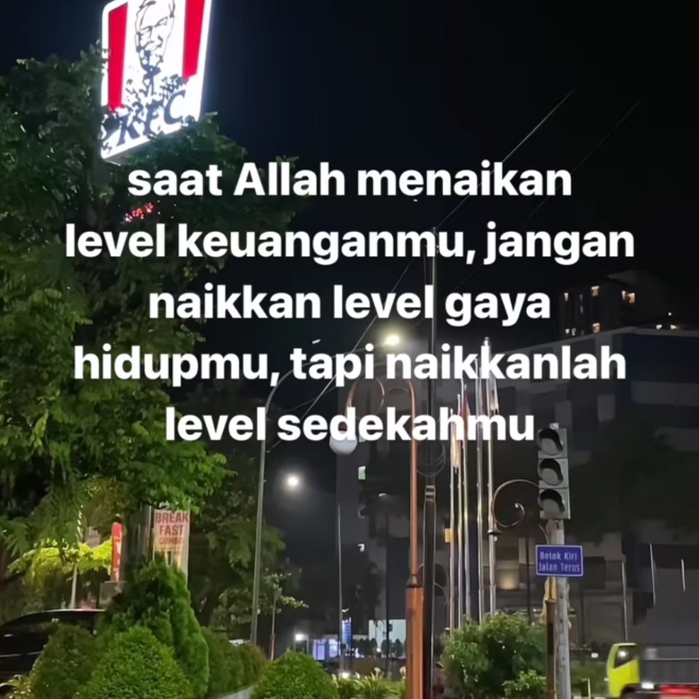 Selamat lebaran ngasih THR jg sedekah 😋