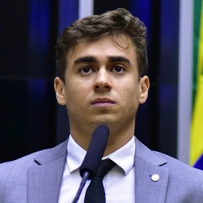 NewsLiberdade's tweet photo. 🚨URGENTE - Elon Musk acaba de elogiar o discurso do Dep. Nikolas Ferreira na ONU! 

Musk deu RT com um comentário dizendo “Homem corajoso” no vídeo do Deputado! @elonmusk https://t.co/V5uF0aeTHt