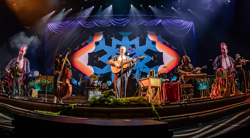 🤘 Frames that rock 🤘 | <a href="/TTChilders/">Tyler Childers</a>

📸: <a href="/PhilClarkin/">Phil Clarkin</a>
#rocktheBOK #tulsa