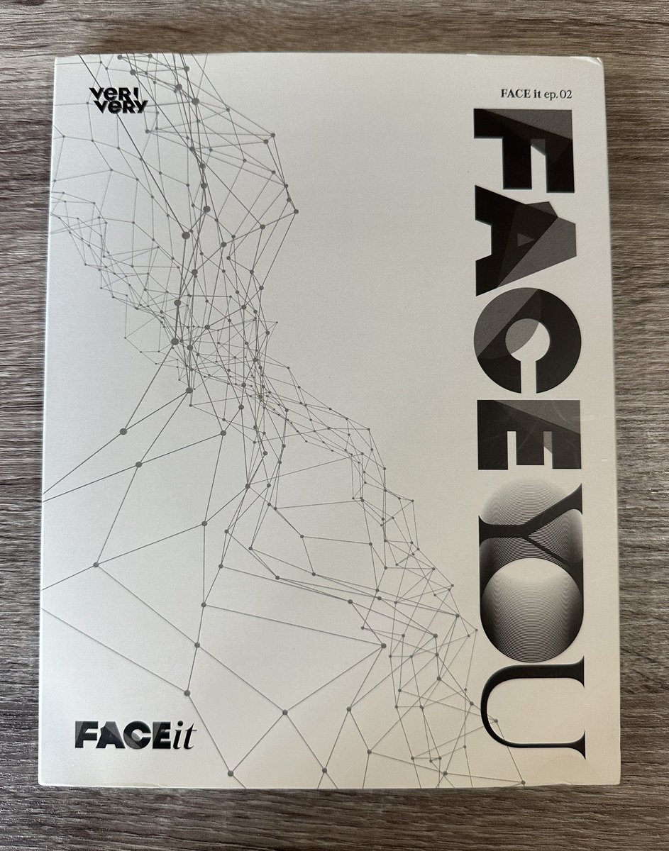 thekatstrades's tweet photo. Verivery Face Me Albums 
(Unsealed, w/CD, PB)- PHP 200

Official Ver. 

Has dents &amp; flaws in outbox and PB; Binding getting out on one page

P.M me for more info and pics &amp; check it out on #Carousell ➡️  https://t.co/YXRkakHfhU

#WTS #Verivery https://t.co/0GUSlBwhTz