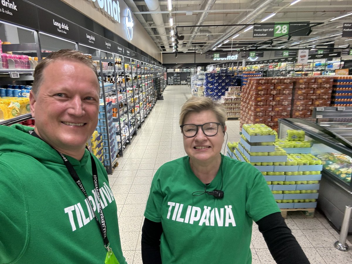 Juhlapäivä eli #tilipäivä 💚
Pirkanmaan Osuuskauppa maksoi taas tänään asiakasomistajilleen yli 3,5 M€ Bonuksia. Tätä fiilisteltiin juuri yhdessä myös Pirkkalan Prismassa 👏

 #vihreeliikkuu #omistajantilipäivä