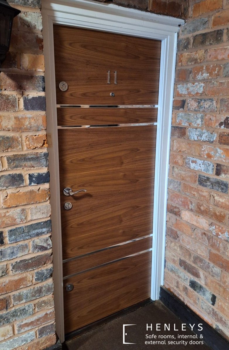 Beautiful Apartment entrance door completed by the team last week!

This walnut security door is dressed with polished chrome inlays and matching door hardware. 

#security #securitydoor #safe #saferoom #saferoomdoor