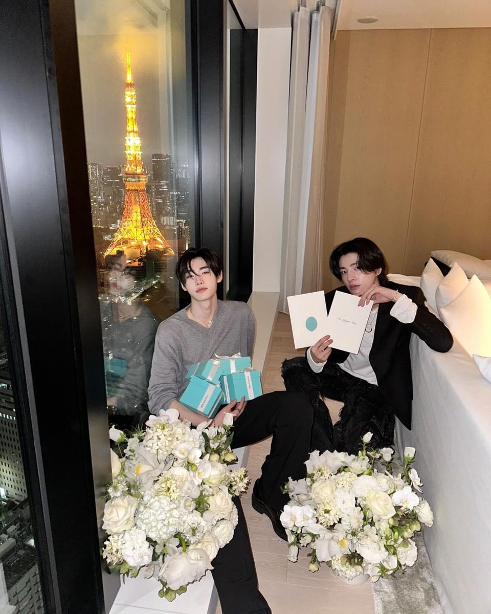 cherieyunie's tweet photo. para namang post wedding pics 🤣 https://t.co/J8KdvJn119