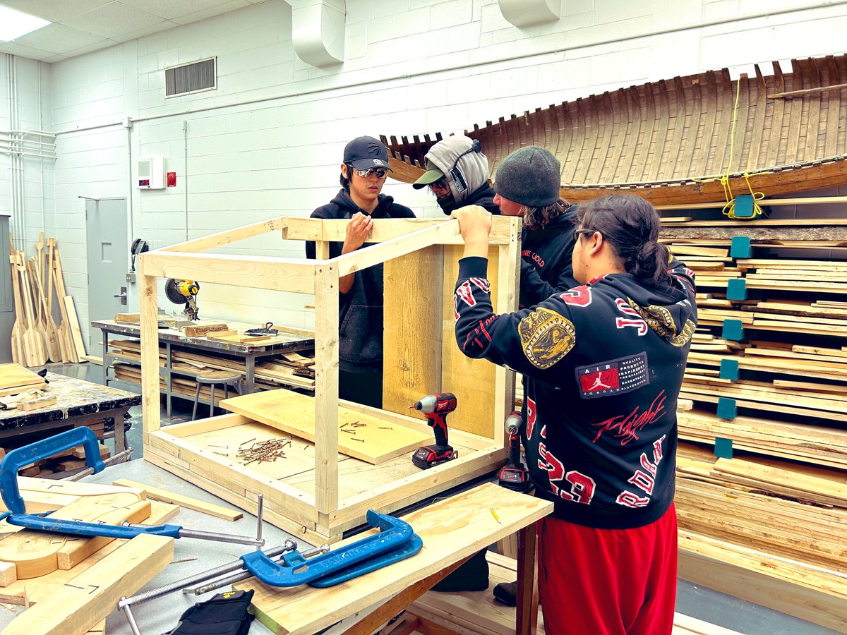 LisaMactbay's tweet photo. KZ Lodge Tiny House crew has been keeping busy building more skills in recent weeks! Students learning to build garbage boxes and sawhorses. Planning to donate the boxes to a nearby First Nation community once done βοΈ #Indigenousskillstradestrainingprogram @HammarskjoldP https://t.co/BzQe0TT0EM
