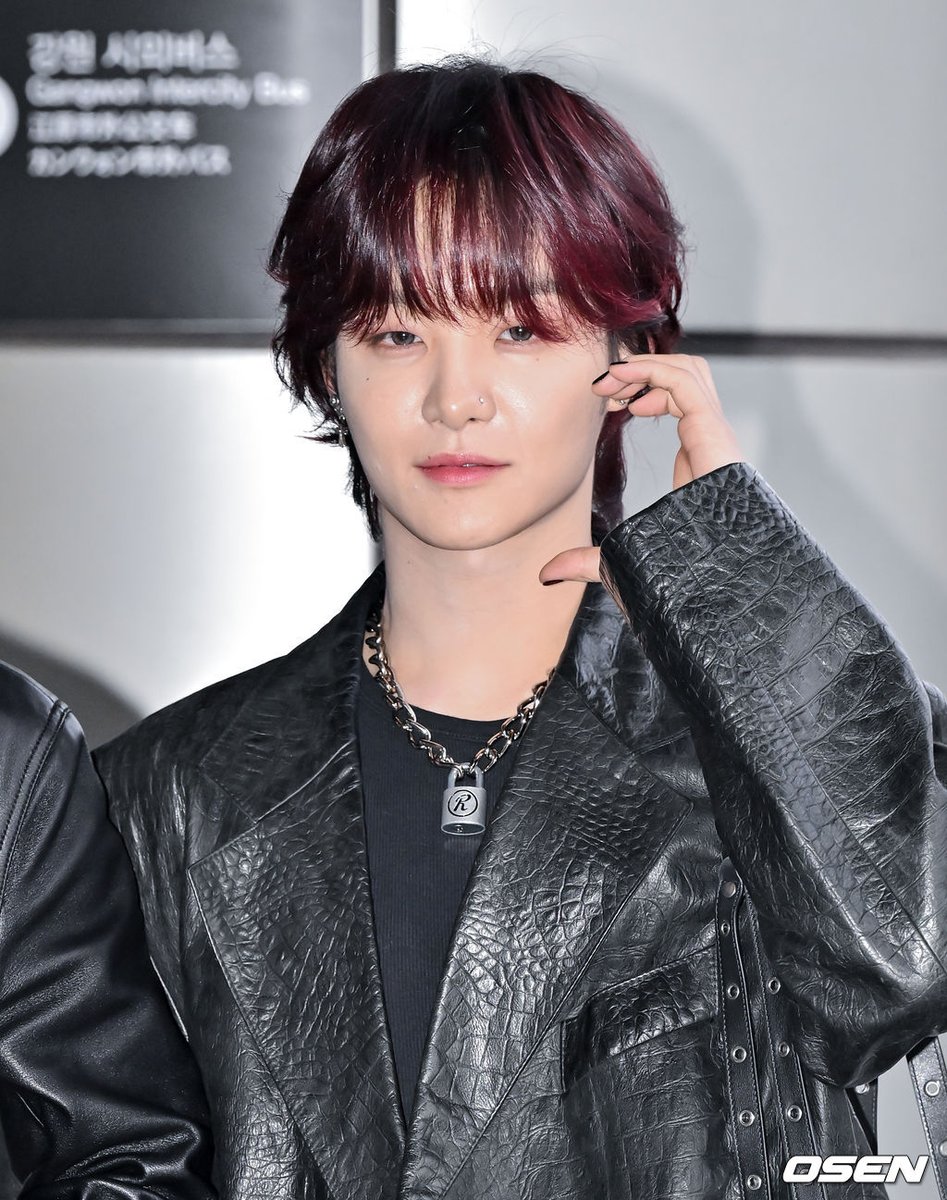 TREASURE NAVER💛 tweet media