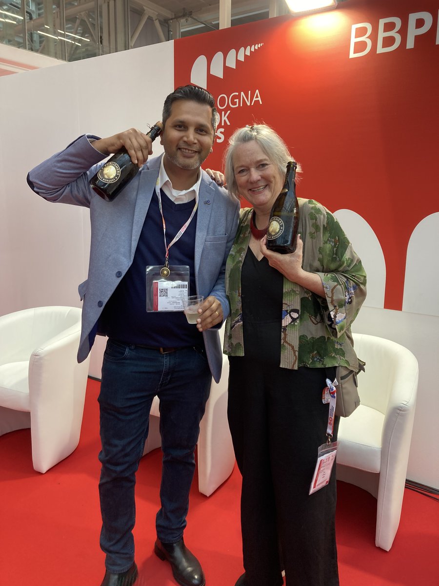 Prosecco without borders at @BoChildrensBook, with @bolognabookplus and @pwbspeaks bookbrunch.co.uk/page/article-d… (£)