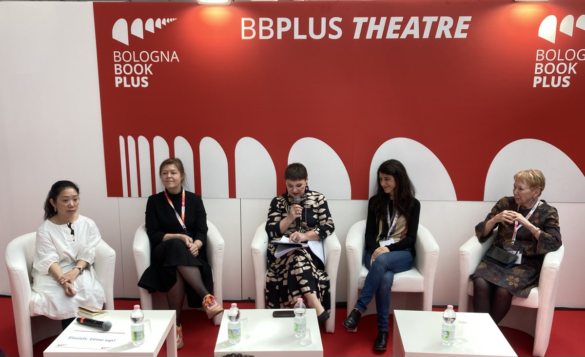 Agents gathered at Bologna as Jacks Thomas, director of @bolognabookplus, chaired a panel on the many differences in how agents work around the world bookbrunch.co.uk/page/article-d… (£)