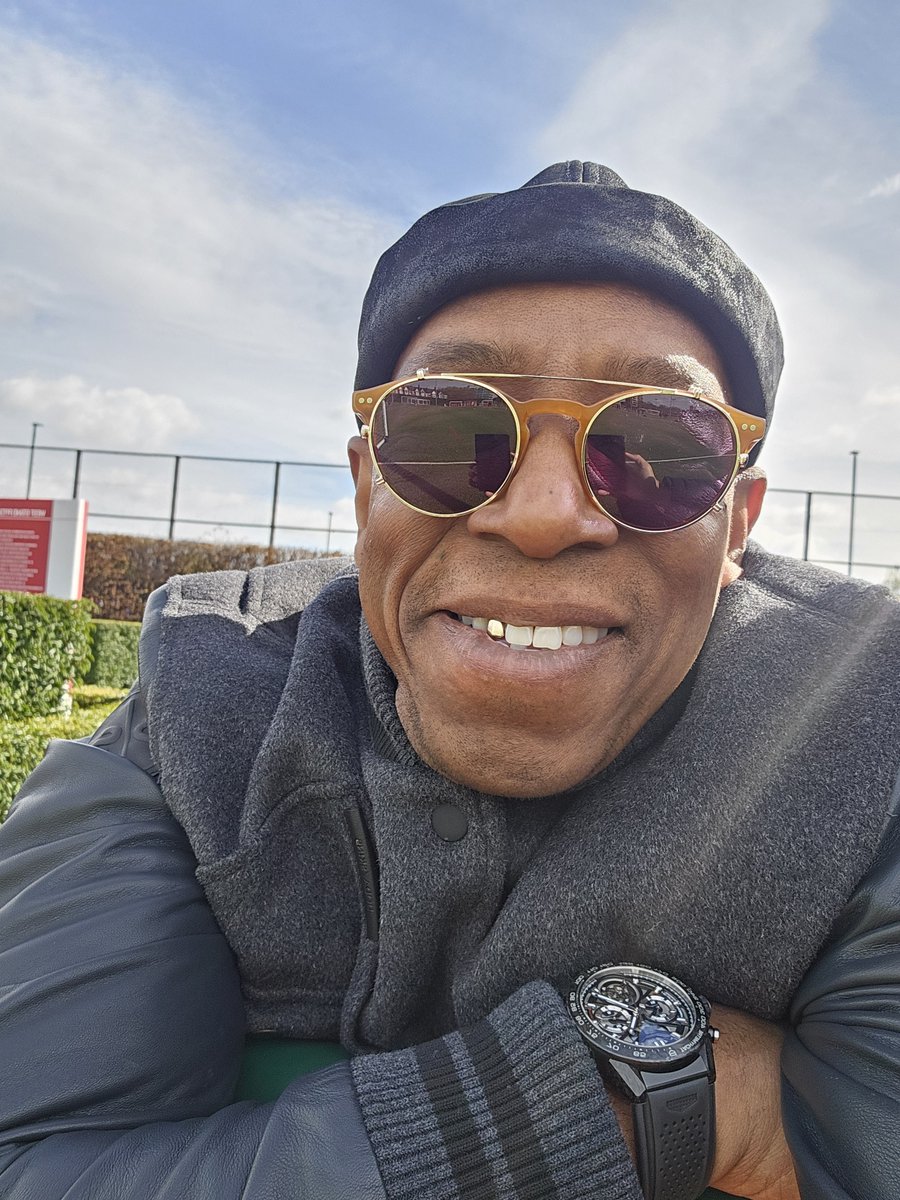 Hale End 😎☀️ <a href="/ArsenalAcademy/">Arsenal Academy</a>
Arsenal u11 girls vs Arsenal u10 boys.