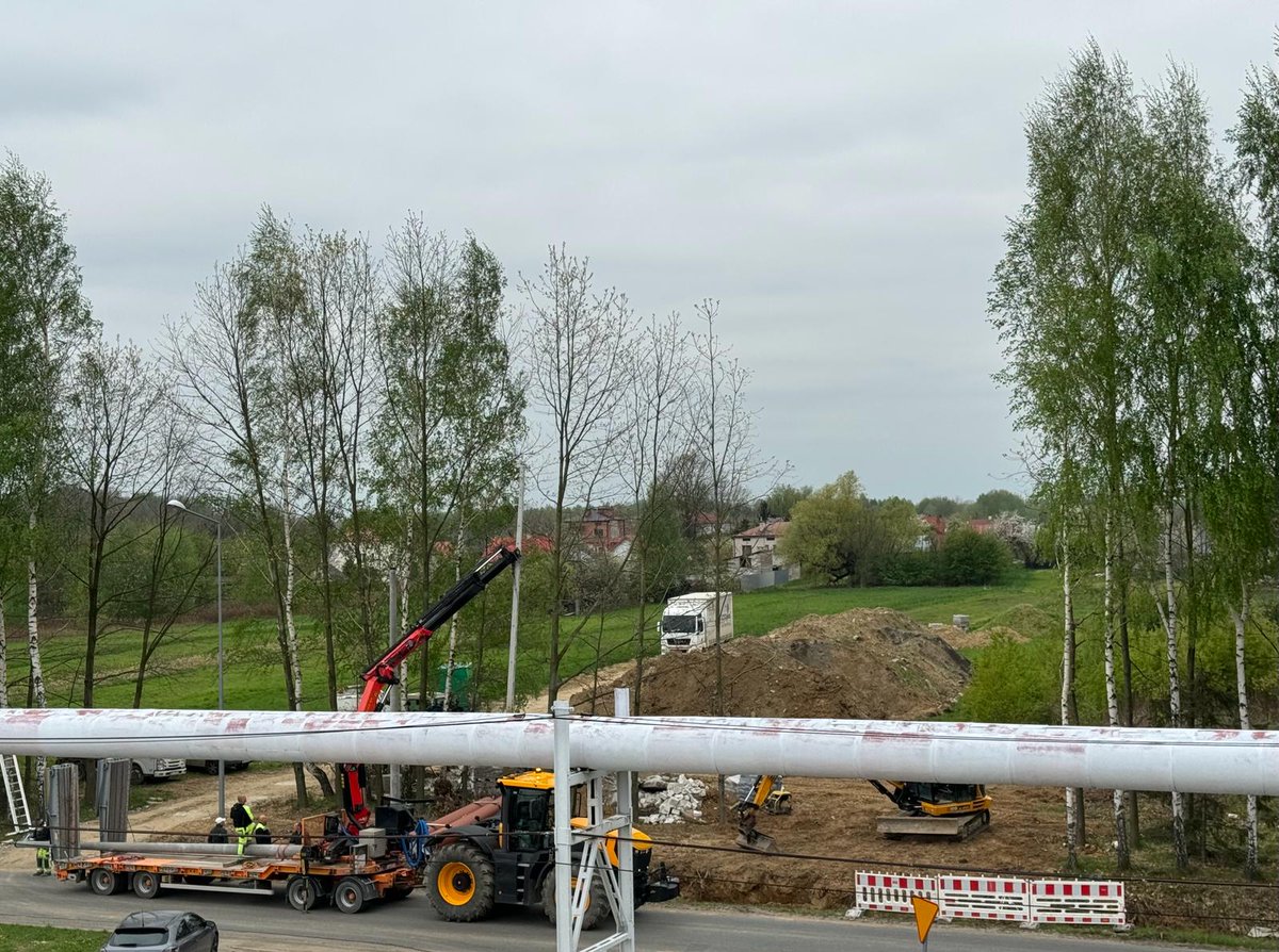 COBI_Bricks's tweet photo. 👷♀️ COBI Factory News 👷
🚧 Dzieje się w naszej fabryce!
⛅ Piękna pogoda nam sprzyja! Właśnie ruszyły prace nad przygotowaniem nowego terenu pod kolejną inwestycję!
✅ Budowa wjazdu na teren budowy trwa od poniedziałku!
ℹ️ Wkrótce więcej szczegółów.
👷👷♀️🚧👷♀️👷
#COBI #CobiBricks https://t.co/uOX4Ldpjiv
