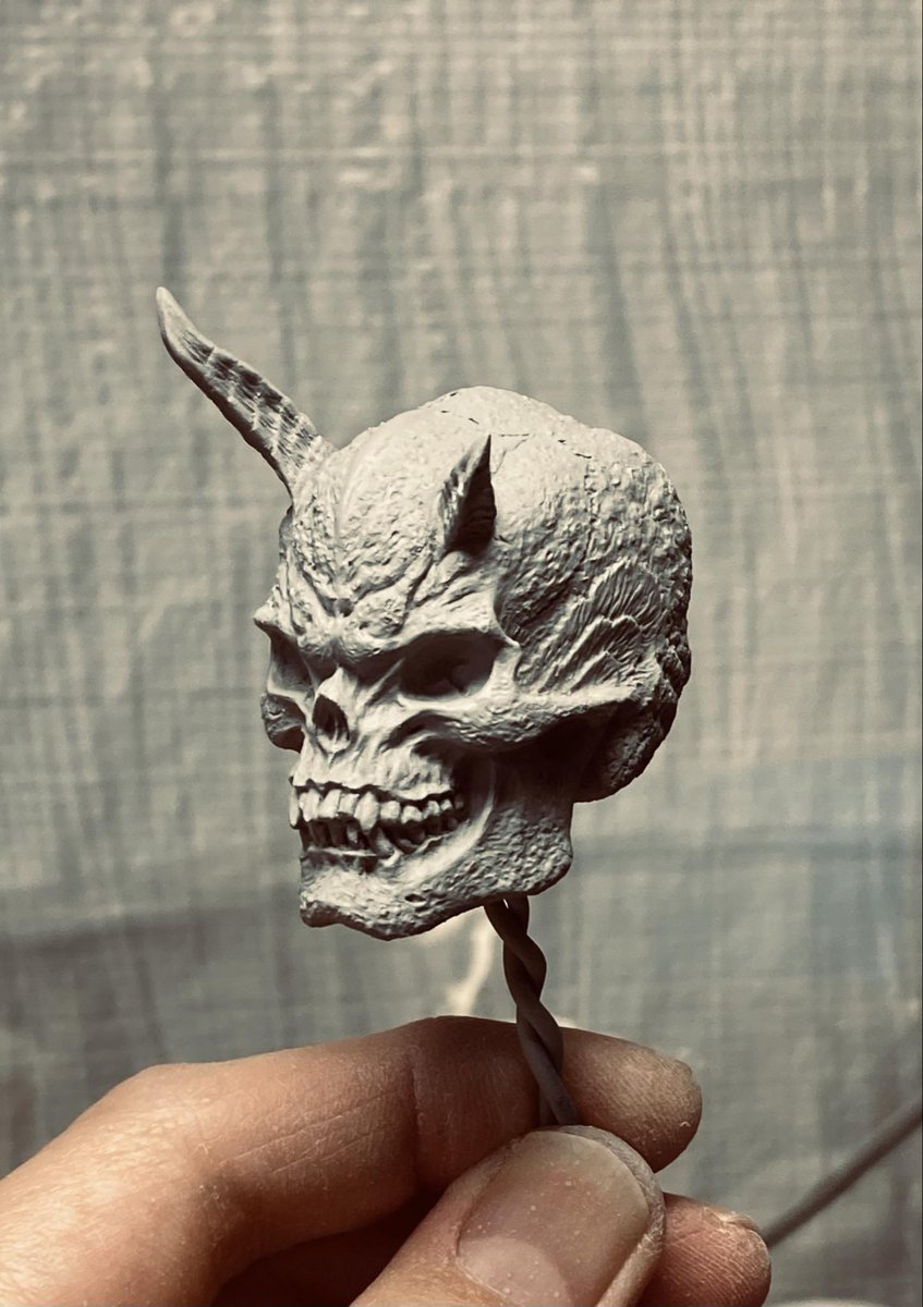 I'm going to take this new oni skull to the next Monsterpalooza!

久し振りの頭骨シリーズ・鬼3の原型完成です!

#skull #oni #yokai #妖怪 #art #monsterpalooza #handsculpted