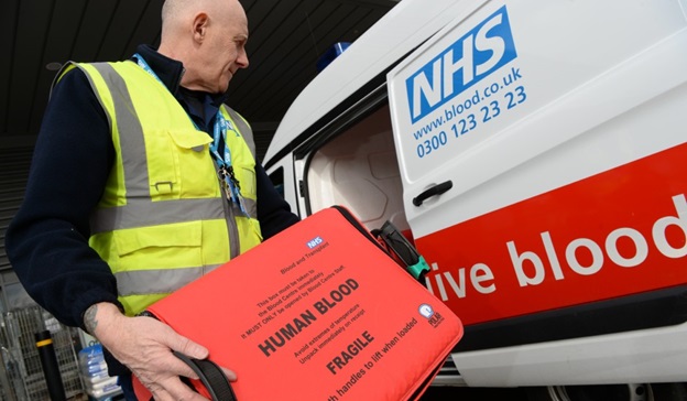 📢 When needed, kidney transplant patients at Hammersmith Hospital will get blood transfusions matched not just for red blood cells but also for the donor’s tissue type, as part of a new pilot programme with @NHSBT ➡️ imperial.nhs.uk/about-us/news/… [1/3]