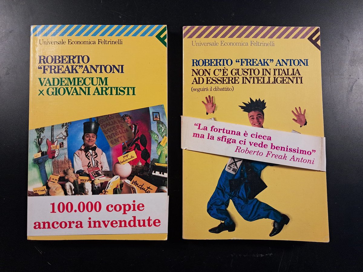 Il #16aprile di 70 anni fa nasceva a Bologna Roberto Freak Antoni, noto soprattutto per essere perito agrario diplomato all'Istituto Tecnico Serpieri proprio come me.

Buon compleanno a colui che era geniale anche nelle fascette editoriali. 🖤

<a href="/SkiantosOfficia/">Skiantosofficial</a> <a href="/feltrinellied/">Feltrinelli Editore</a>