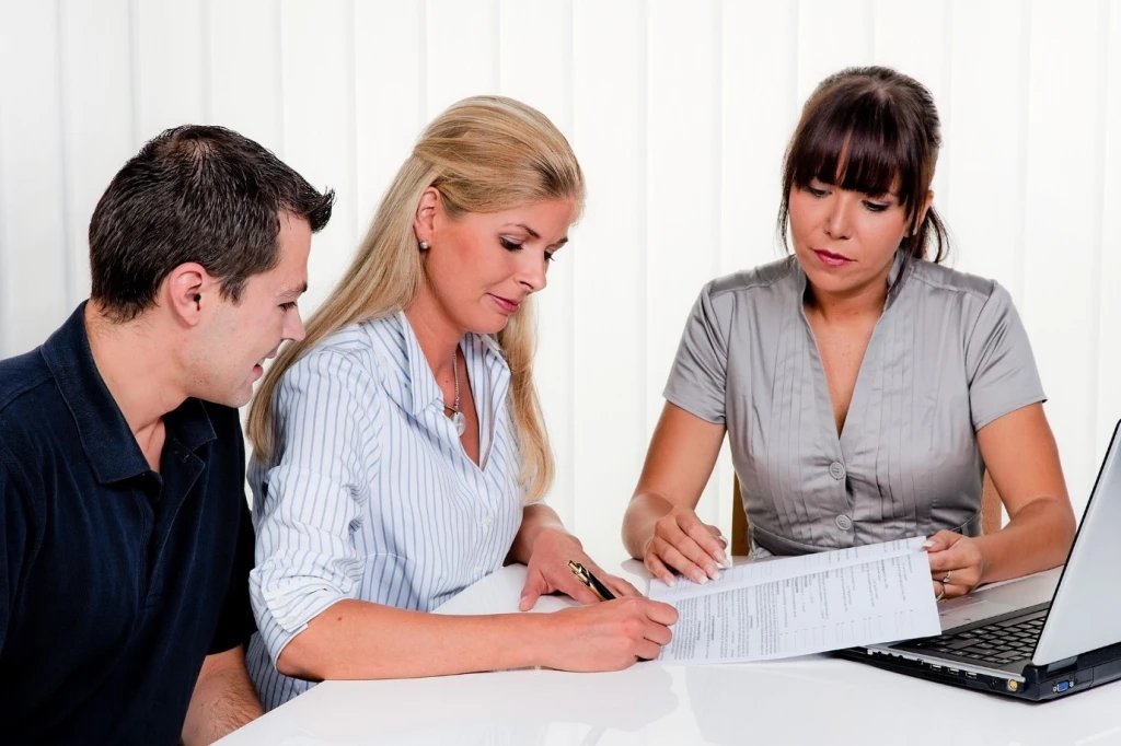 AtkinsonNotary's tweet image. #Notary #NotaryLeeds Recent Blog Here tinyurl.com/wrbk2x56
It's All Over For Video Wills.  Back To The Office. Good.