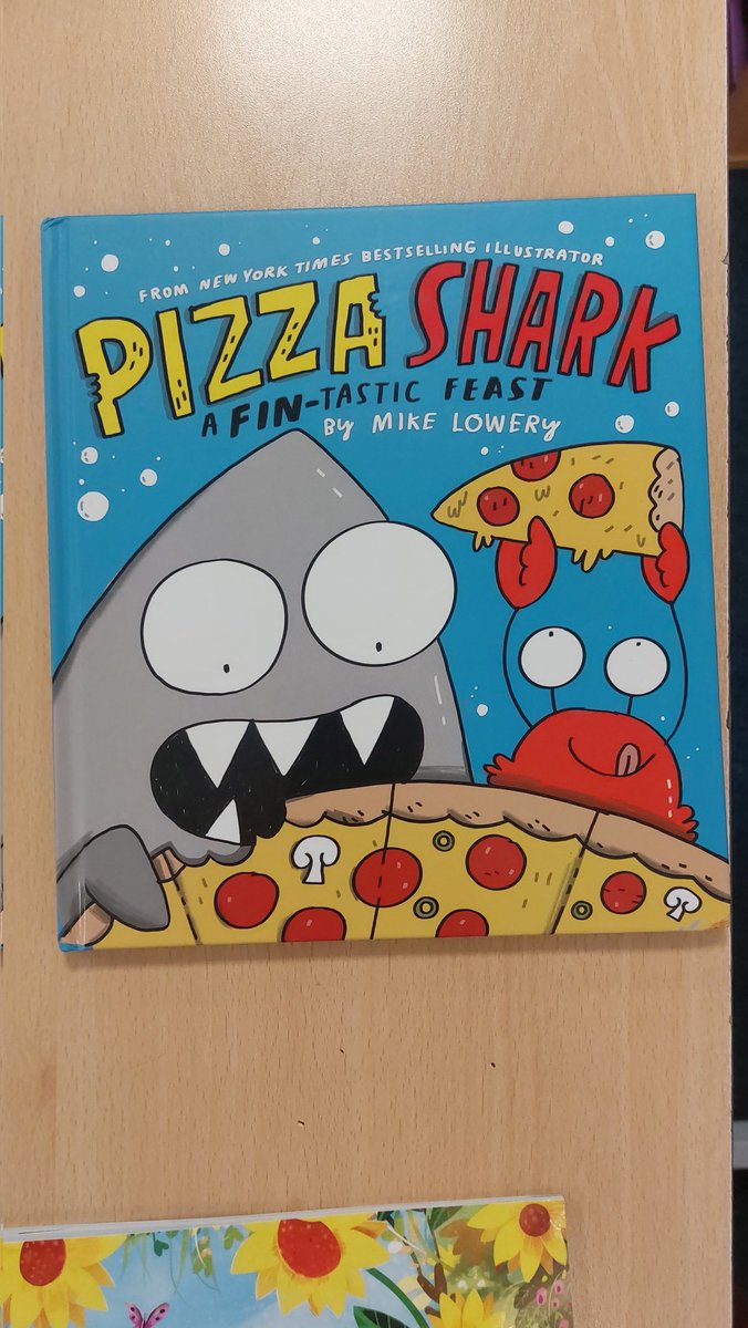 Puns galore in Pizza Shark by #MikeLowery. Its got a graphic novel feel to it and the gags cone thick and fast. Great fun for KS1.👍