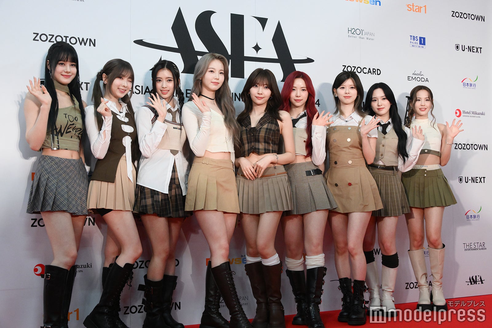 GKy4h4EaMAAm475?format=jpg&name=large