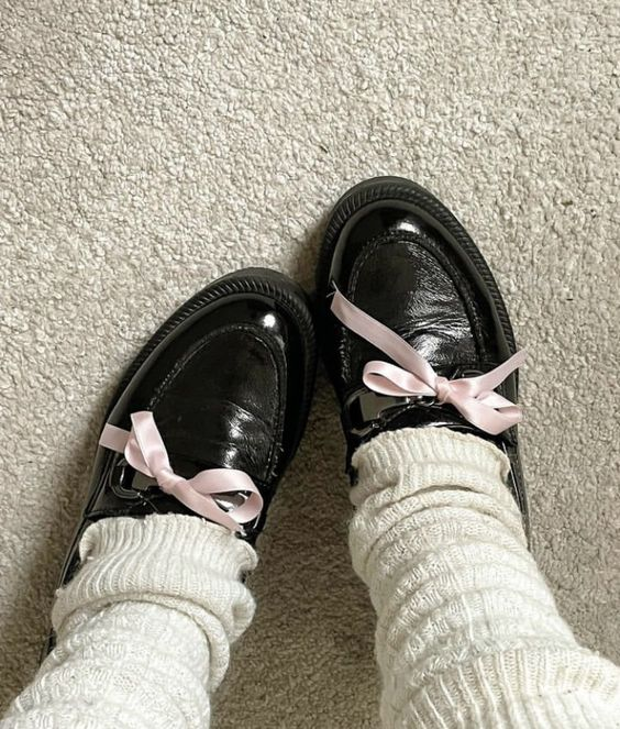 lovesickdoe's tweet photo. black + pink https://t.co/hwzHDZiIov