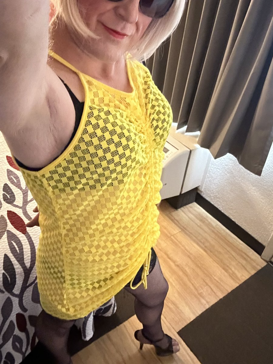 Atiasissy's tweet photo. Sissy slut will be in Detroit today. Could really use a pounding. https://t.co/PoQuYpZXHw