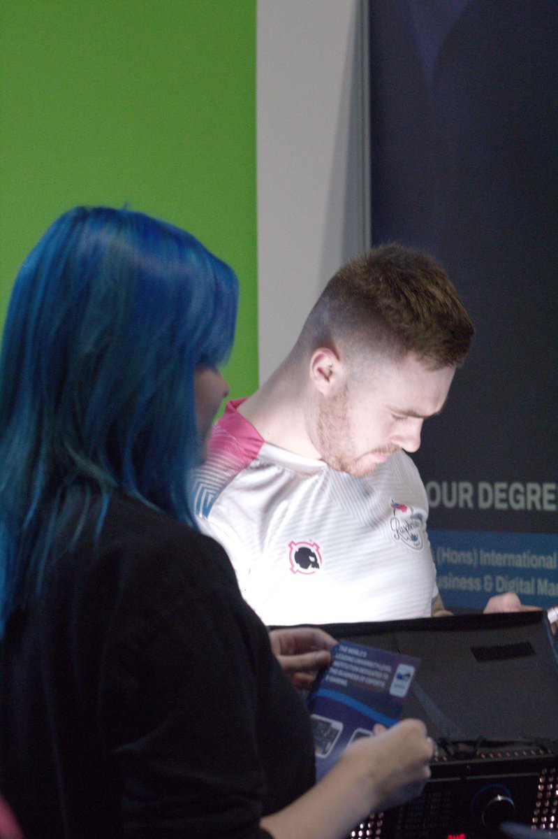 #i72 Student Spotlight - Eva Prince 👋 🎓 - First-year Esports Coaching & Management 👋 - Student Ambassador Eva worked as one of our amazing Student Ambassadors at Insomnia - networking with attendees and showcasing our institution to prospective students! @british_esports