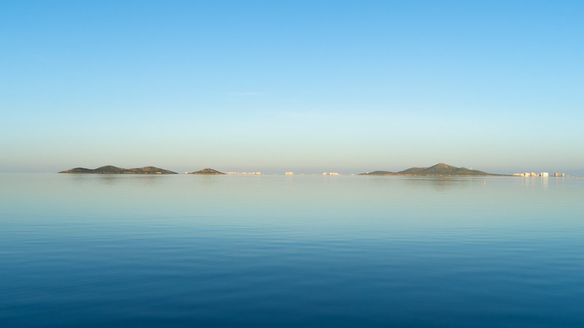 📌🏝️ Five Island Tour Mar Menor Classic journey through the calm waters of our beloved #MarMenor, skirting all its islands: ➕Barón Island ➕Perdiguera ➕Ciervo Island ➕Sujeto Island ➕Rondella Book this activity! ➡️bit.ly/49cXUUf #regiondemurcia #costacalida