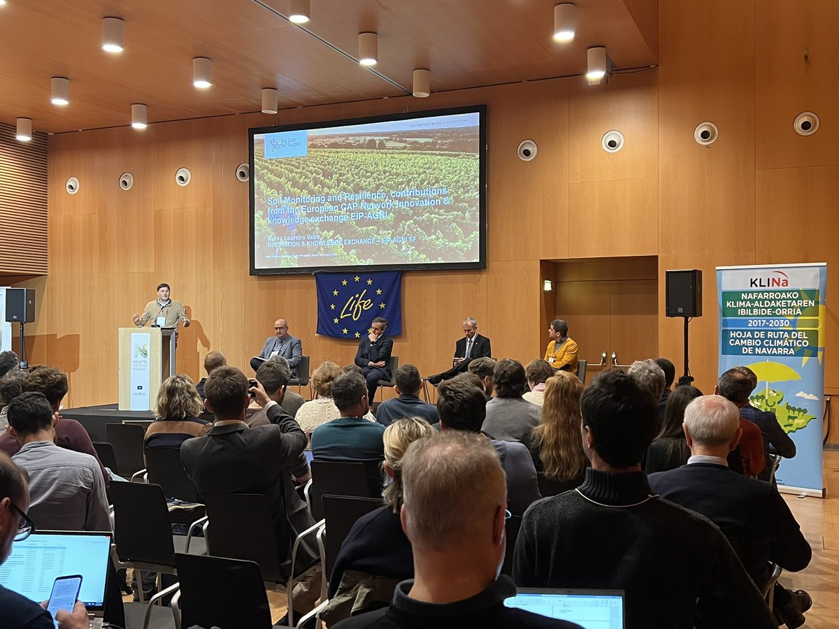 @gob_na @LIFEprogramme @dg_iee @ComisionEuropea @EU_ENV @UNavarra @IntiaSa @Ihobe_Eus @urbanklima2050 4/5 Xurxo Veira shows how can EIP-AGRI contribute to soil monitoring and resilience 

#LIFE_IP_NAdapta_CC #LIFE #UrbanKlima #LIFEPM_Soils #EU_SoilMonitoring #LifeProgramme #LifeAmplifiers #LifeProjects