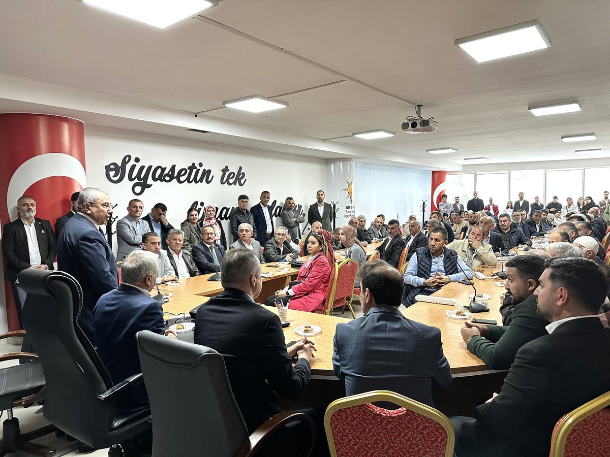bbismailerdem's tweet photo. Sancaktepe ilçe teşkilatımızın bayramlaşma programına katıldım emaktar, fedakar, sadakatle yola devam eden arkadaşlarımızla bayramlaştık. 

Her zamankinden daha yüksek bir heyacan, azimle durmak yok yola devam dedik. @Akparti @akpartiistanbul @ak_sancaktepe @MEjderBatur @akpinarturgay