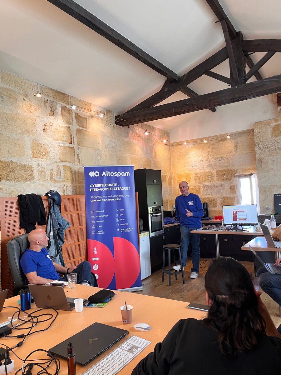 Altospam tweet media