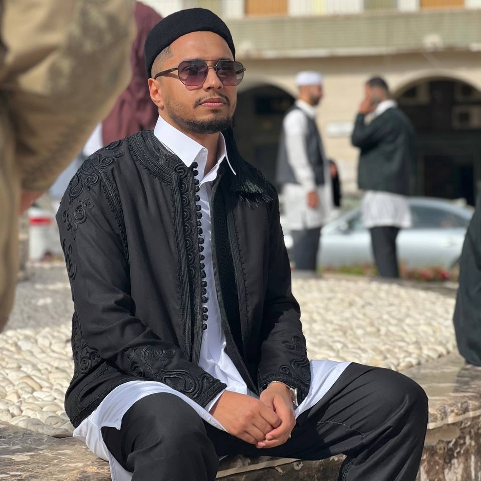 سراج الدين tweet media