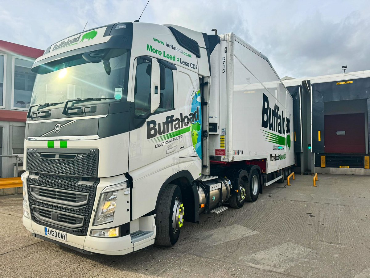 #buffaload #buffaloadlogistics #trucks #truckerslife #warehouse #hgv #transport #logistics #worklife #supplychain #volvo #lng #environment #onthebay