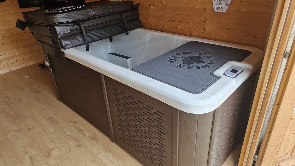 Canadian Spa Company tweet media