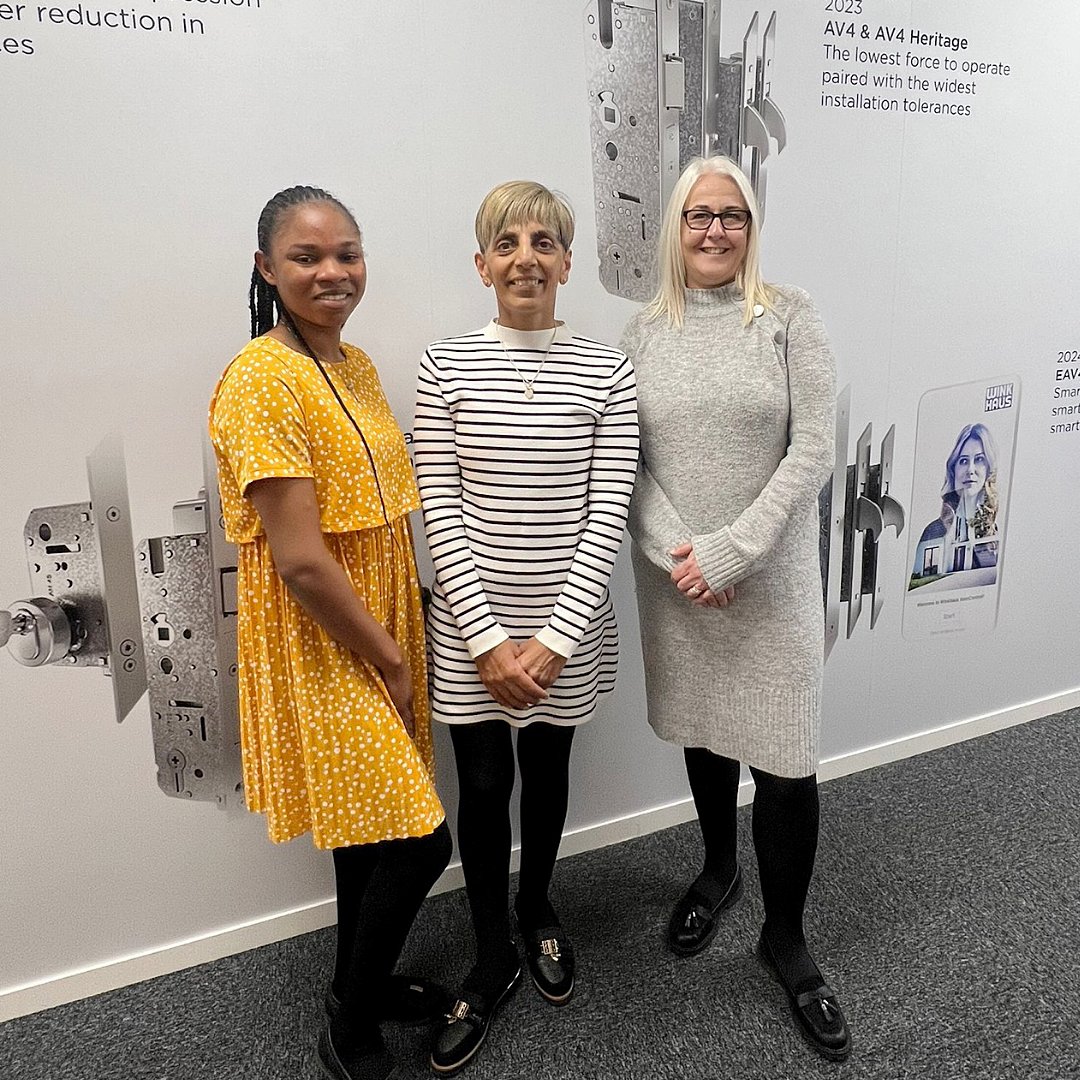 Welcome to Winkhaus UK! 🎉 Three new additions join the team: Cathy Barry, Marketing Assistant, Olayemi olayimika, Stock Administrator and Ravinder Badal, Customer Service Team Leader. Welcome ladies, we’re so glad to have you with us 💙 #newemployee #welcome #fenestration