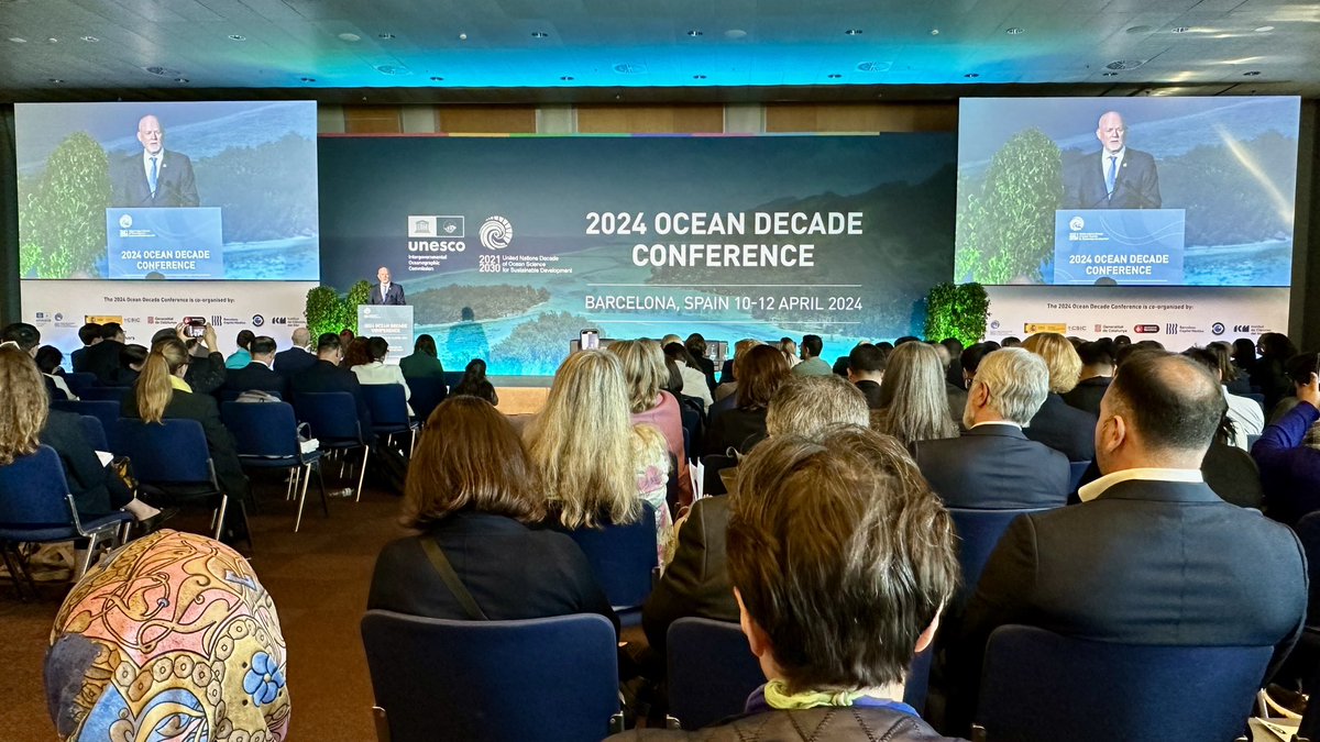 fe_terra's tweet photo. Hearing the inspiring words for the science we need for the ocean we want by UN envoy for the Ocean, Sr Peter Thompson @ThomsonFiji at @UNOceanDecade #OceanDecade24 
#oceansustainabity https://t.co/7gydvO2mTv