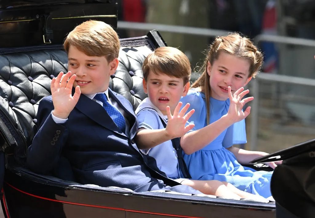 #NationalSiblingsDay #PrinceGeorge #PrincessCharlotte #PrinceLouis