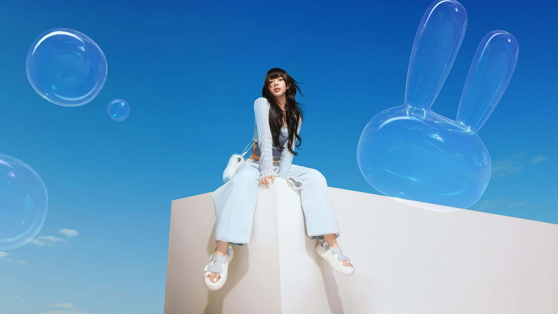 アグ STRATUS ストラップサンダル 白 NewJeansのハニ使用 26㎝ The Fashion Post（ザ・ファッションポスト） on X: 